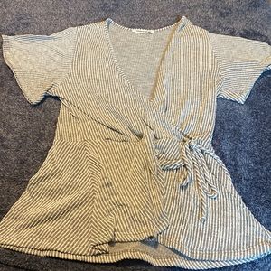 Gray and white stripped short sleeve shirt